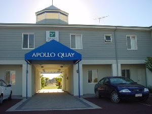 Apollo Quay Apartments Eingang