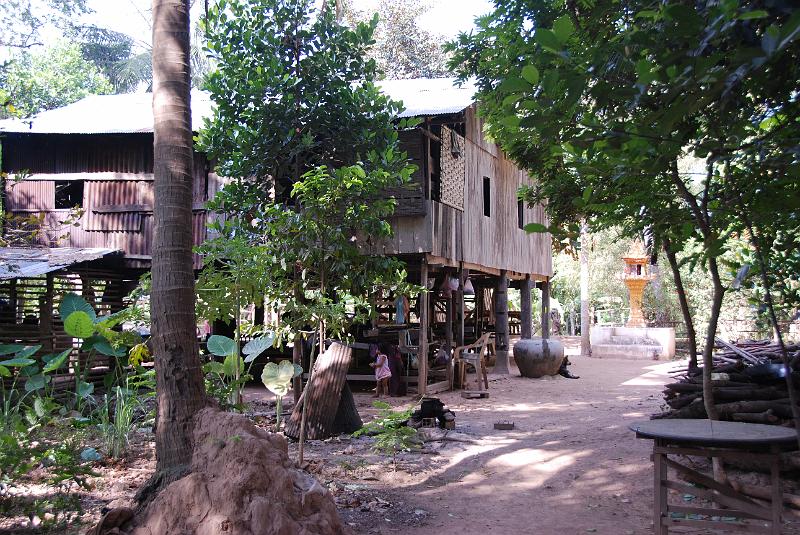 DSC_0894.JPG - Chong Koh village.Famous for its weaving.
