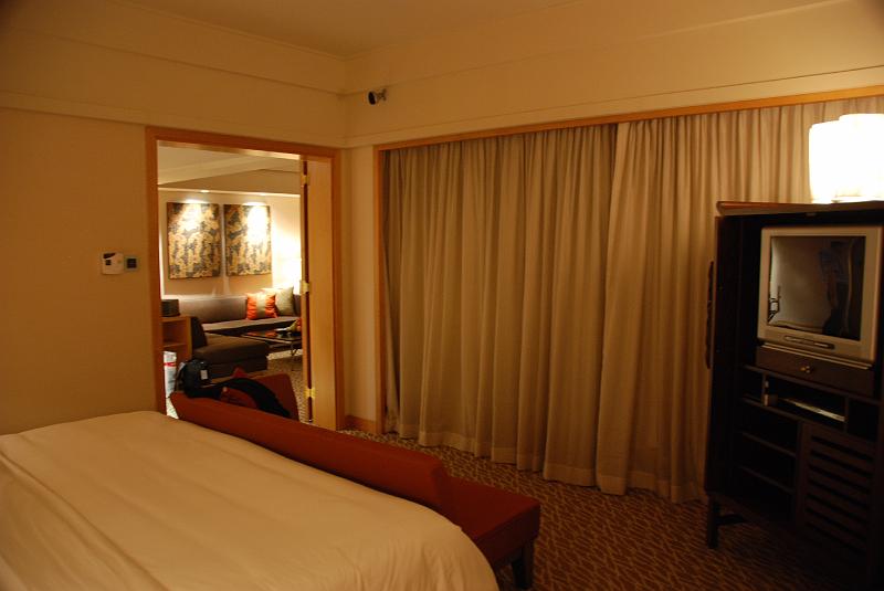 DSC_0023.JPG - Mandarin Oriental Hotel Singapore Suite 2201.