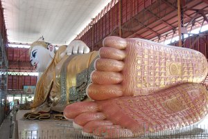Chauk Htat Kyee Reclining Buddha