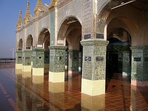 P1090177.JPG - Sutaungpyei (literally wish-fulfilling) Pagoda