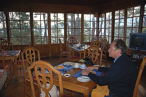 DSC_0472.JPG - Having breakfast