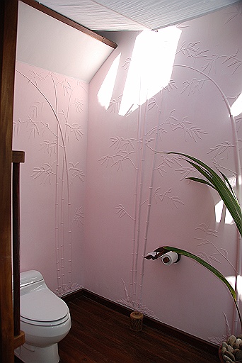DSC_0121.JPG - Seperate toilet.
