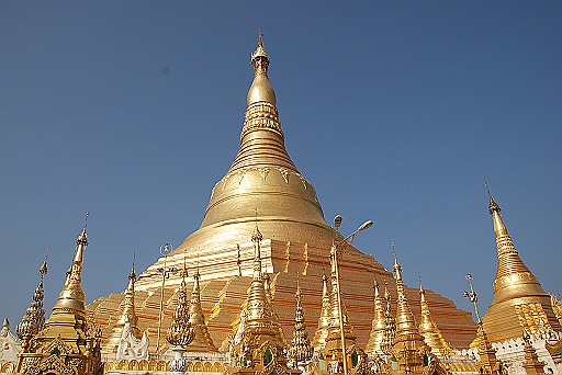 DSC_0022.JPG - Shwedagon Pagoda on Singuttara Hill not far from our hotel. 