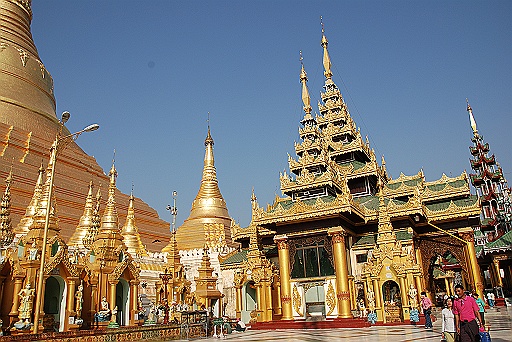 DSC_0023.JPG - Shwedagon Pagoda on Singuttara Hill