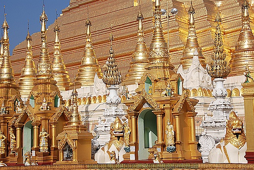 DSC_0028.JPG - Shwedagon Pagoda on Singuttara Hill