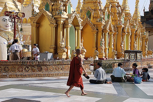 DSC_0037.JPG - Shwedagon Pagoda.