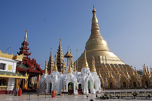 DSC_0043.JPG - Shwedagon Pagoda .