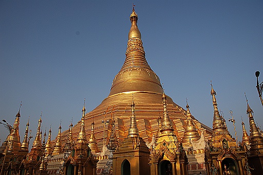 DSC_0057.JPG - Shwedagon Pagoda .